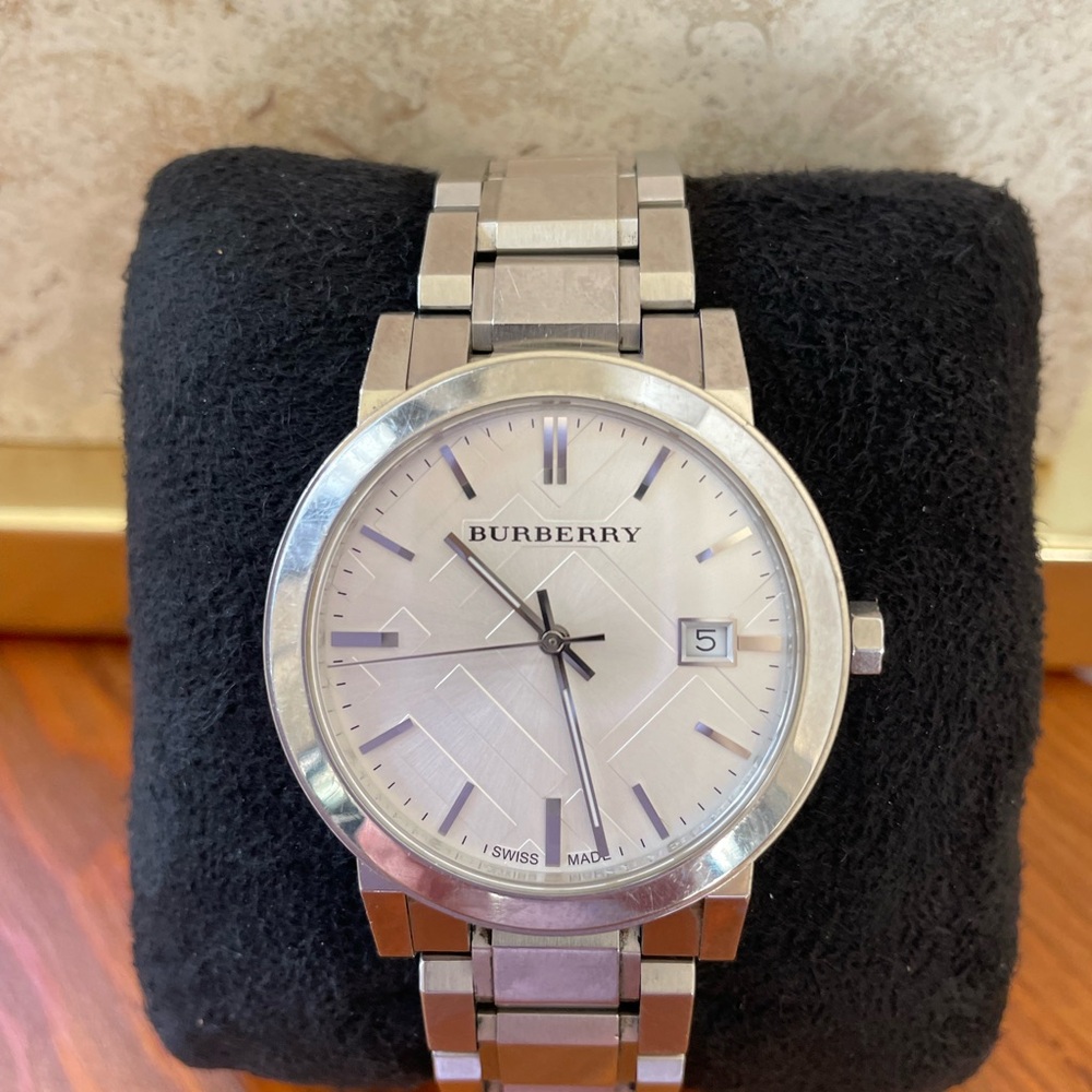 Authentic Burberry BU9000 Watch